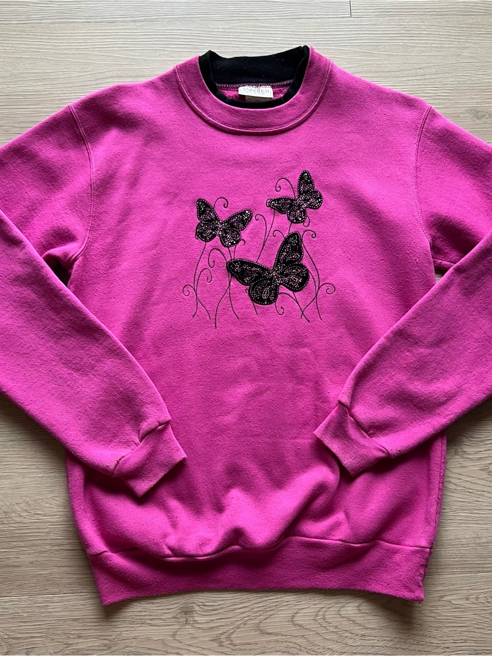 Women’s Fuchsia Butterfly Crewneck Sweatshirt